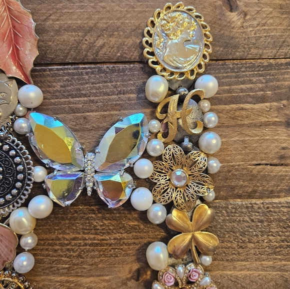 H beaded monogram hanging wall art decor handmade - Picture 5 of 6